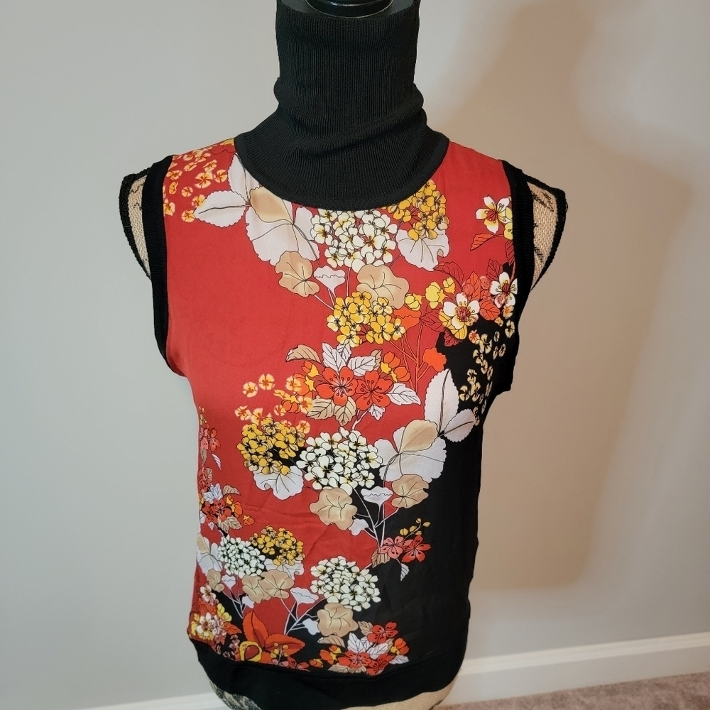 Elie Tahari sleeveless floral turtleneck